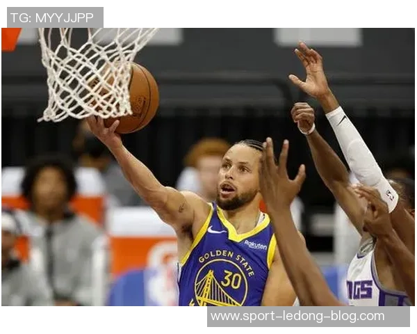 阿利贾阿里纳斯在NCAA第五场比赛中狂砍29分6板展现超强实力